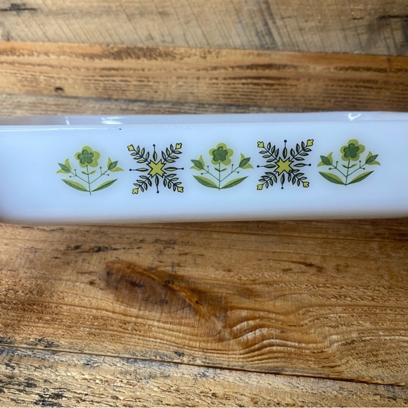 Anchor Hocking Fire-King Meadow Green 1.5 Qt Casserole Baking Dish #432 - Picture 2 of 10